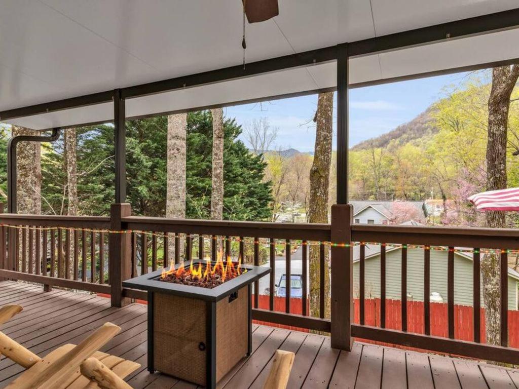 Soco Serene Cabin In The Heart Of Maggie Valley Exteriér fotografie